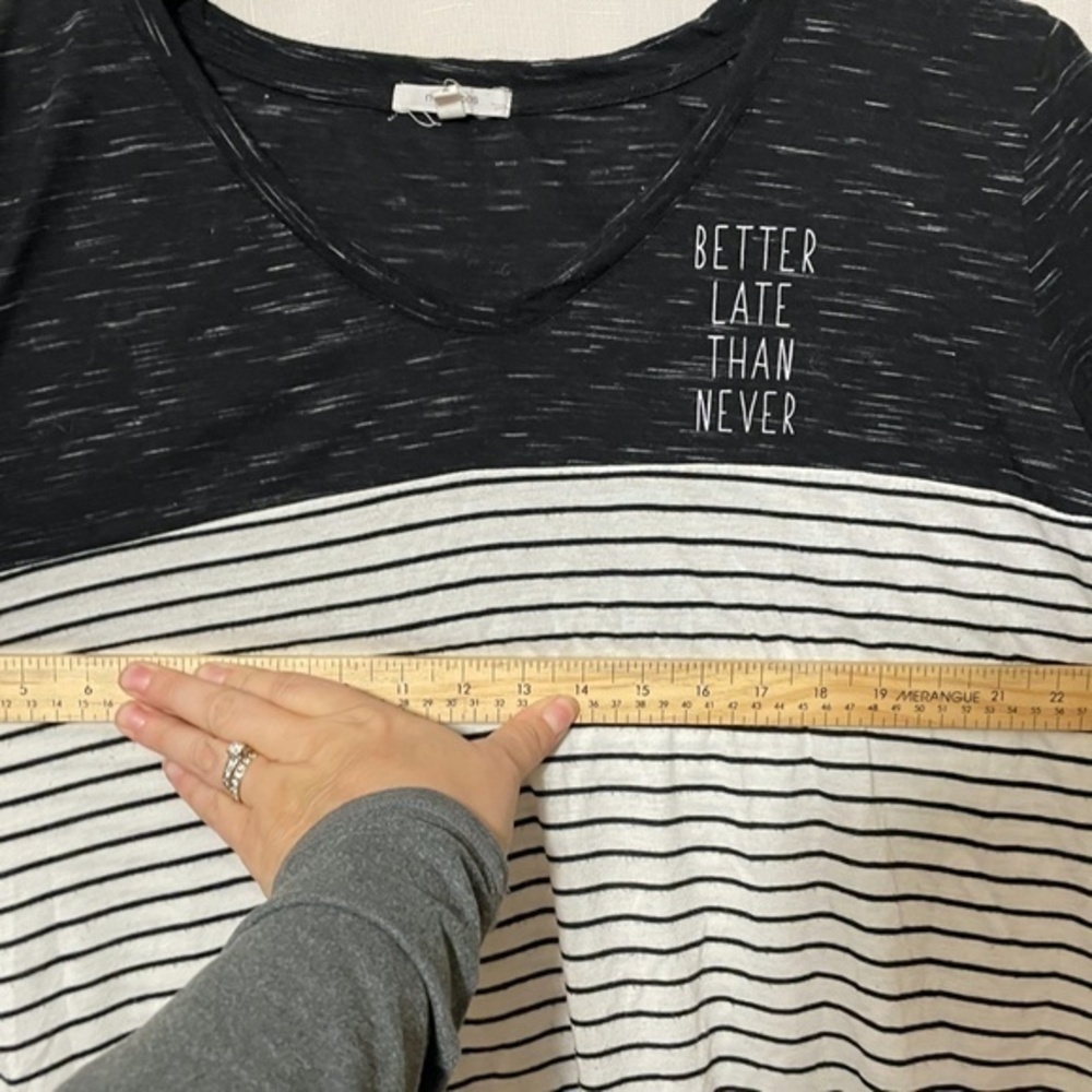 3/$25 Maurices Womens T-Shirt 3/4 Sleeve Graphic Soft Oversized Size 2X - Picture 6 of 11